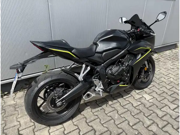 HONDA CBR650R (6/8)