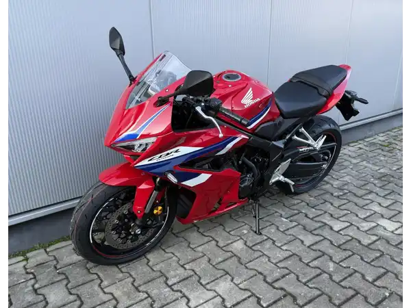 HONDA CBR650R (2/7)