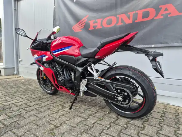 HONDA CBR650R (3/4)