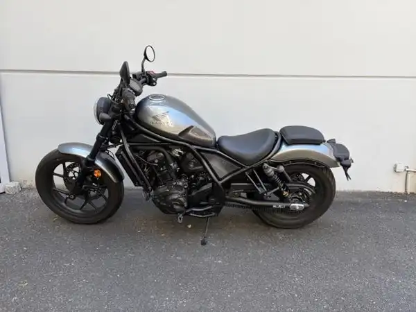 HONDA CMX1100 (1/6)