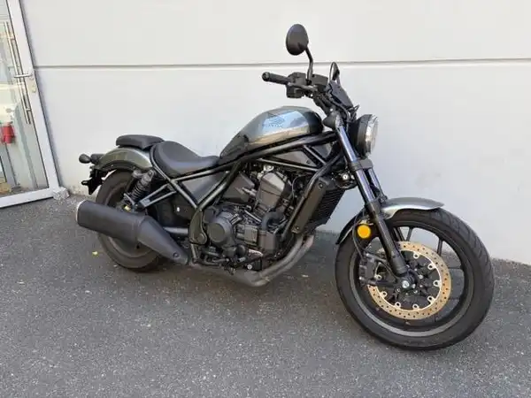 HONDA CMX1100 (2/6)