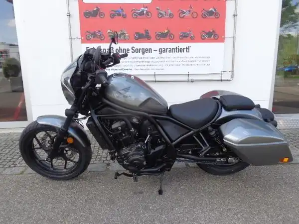 HONDA CMX1100 Rebel (1/8)