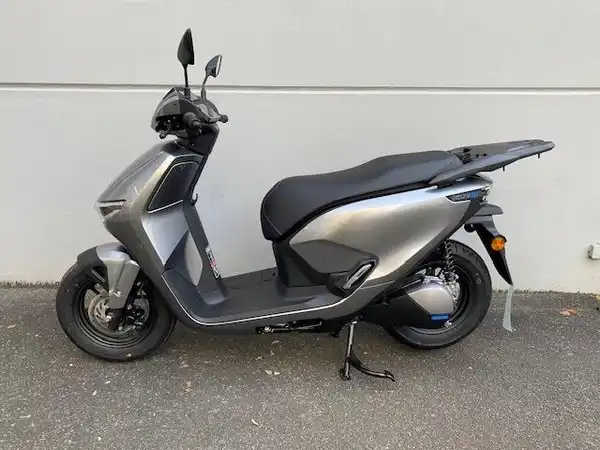HONDA CUV e (1/6)