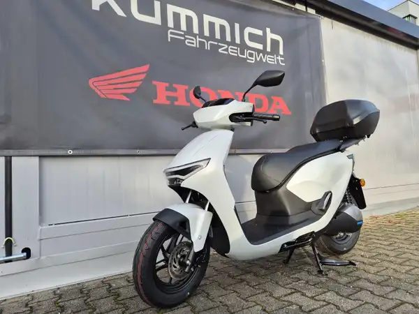 HONDA CUV e (2/7)