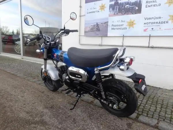 HONDA DAX (3/7)
