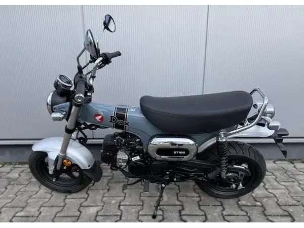 HONDA DAX (1/7)
