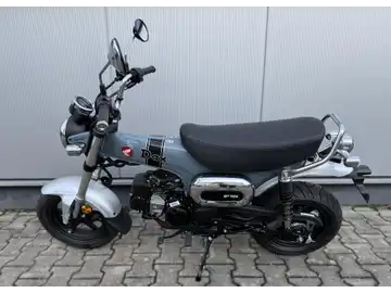 HONDA DAX (1/7)