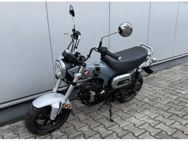 HONDA DAX (2/7)