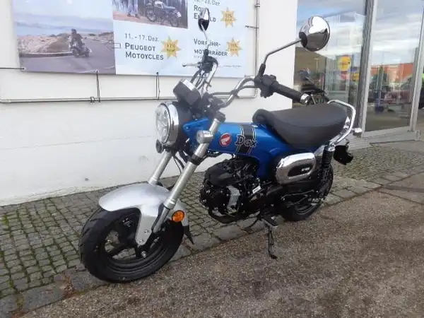 HONDA DAX (2/7)