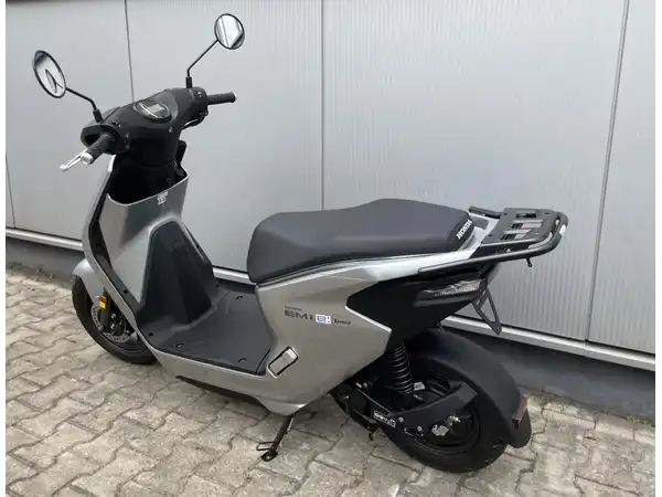HONDA E (3/7)