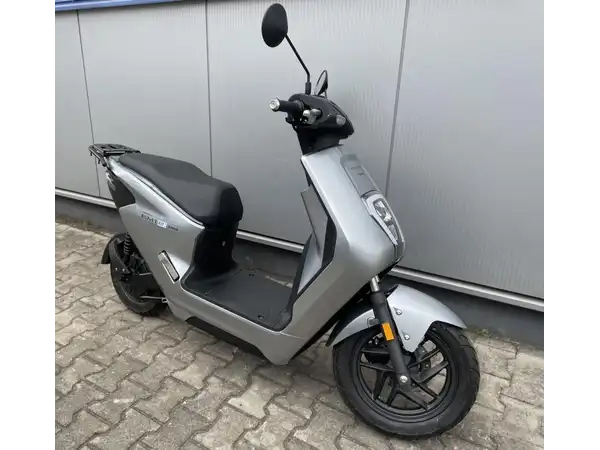HONDA E (5/7)