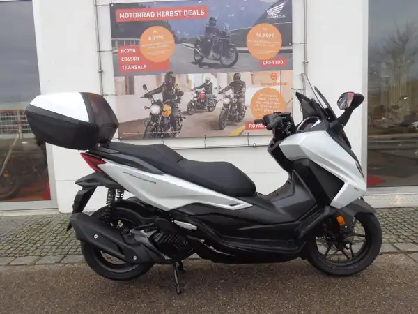 HONDA FORZA 125 (4/7)