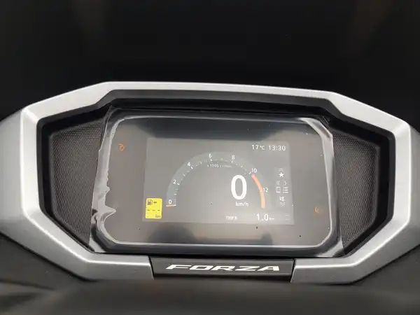 HONDA FORZA 125 (4/8)