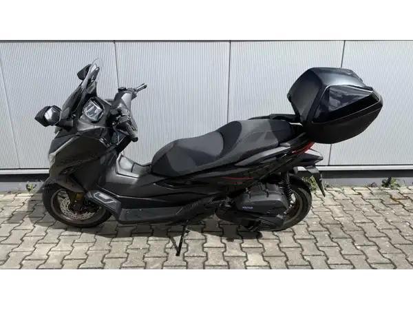HONDA FORZA 125 (1/7)
