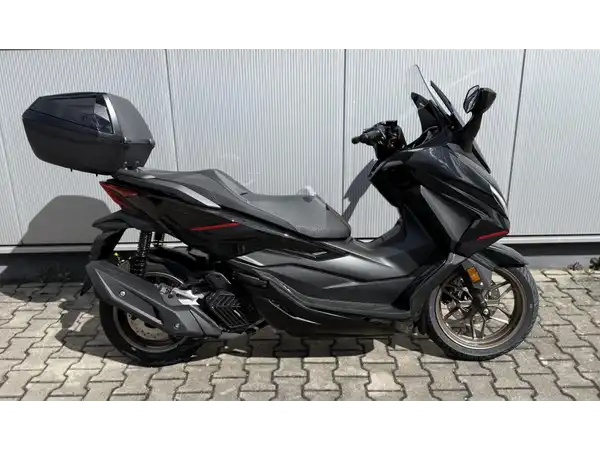 HONDA FORZA 125 (4/7)