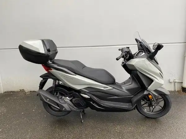 HONDA FORZA 125 (3/6)