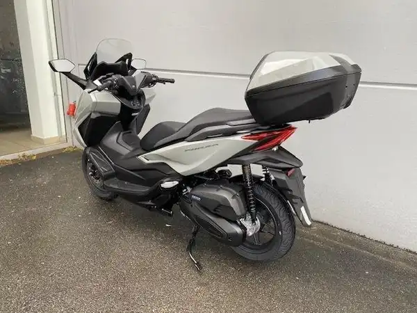 HONDA FORZA 125 (4/6)