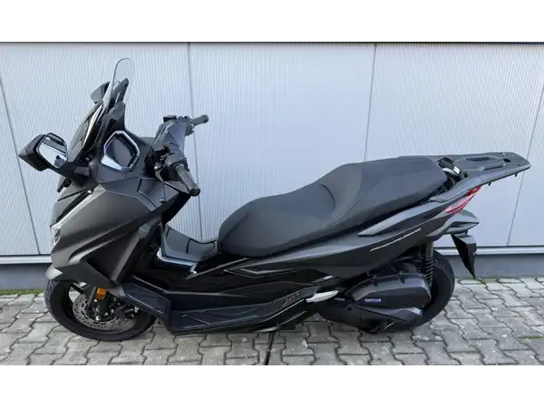 HONDA FORZA 125 (1/7)