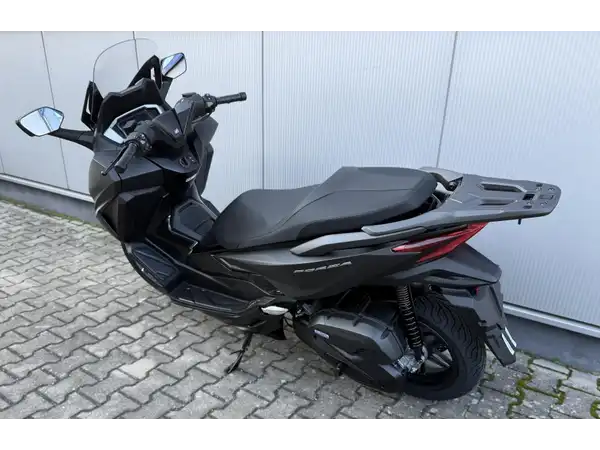 HONDA FORZA 125 (3/7)