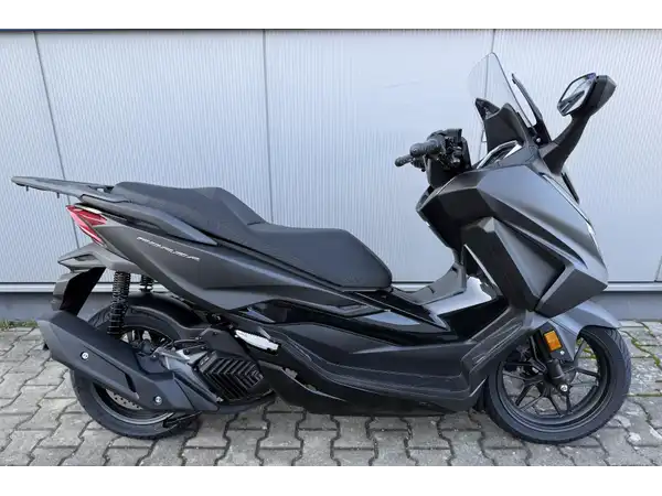 HONDA FORZA 125 (4/7)