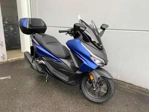 HONDA FORZA 125 (2/7)