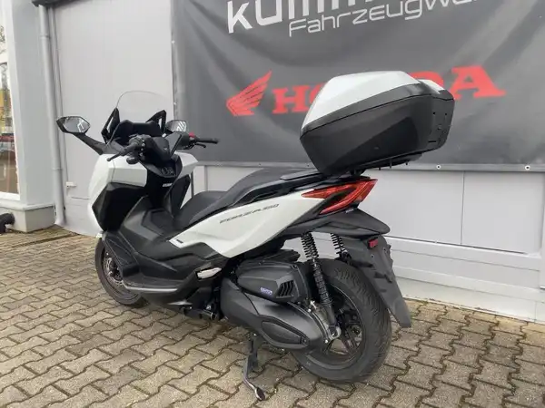 HONDA FORZA 350 (3/7)
