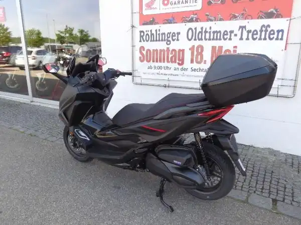 HONDA FORZA 350 (3/7)