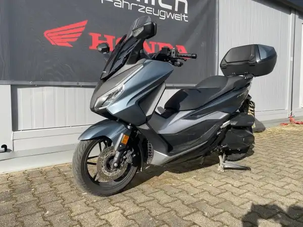 HONDA FORZA 350 (2/7)