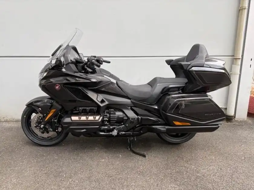 HONDA GL1800 (1/8)