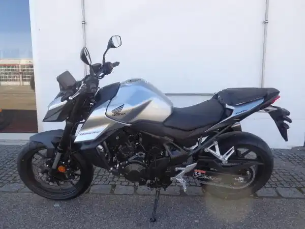 HONDA HORNET (1/10)