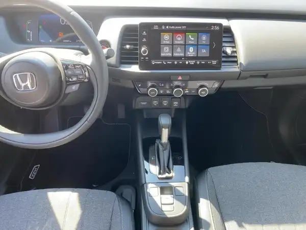 HONDA JAZZ ADVANCE (8/15)