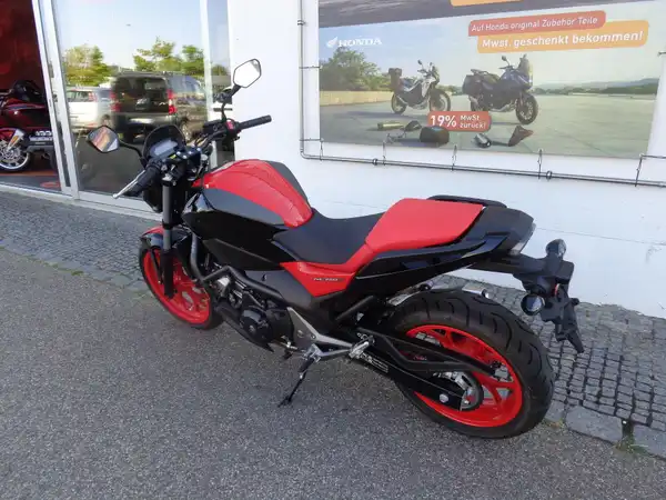 HONDA NC750S (3/7)