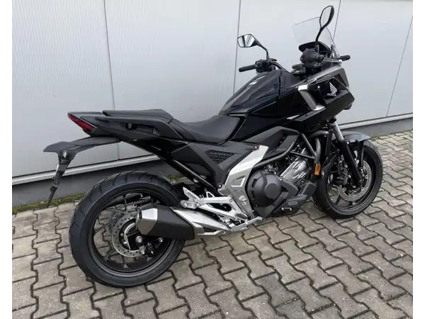 HONDA NC750X (6/7)