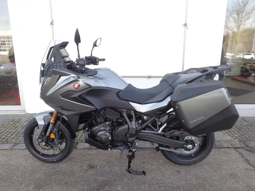 HONDA NT1100 (1/7)