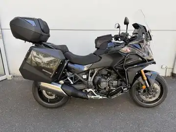 HONDA NT1100 (1/9)