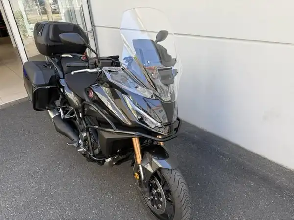 HONDA NT1100 (3/9)
