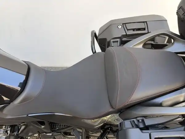 HONDA NT1100 (5/9)