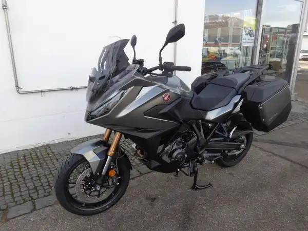 HONDA NT1100 (2/7)