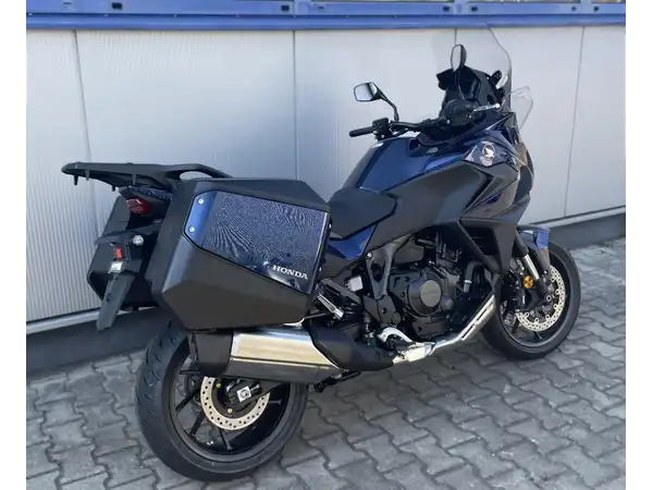 HONDA NT1100 (6/7)