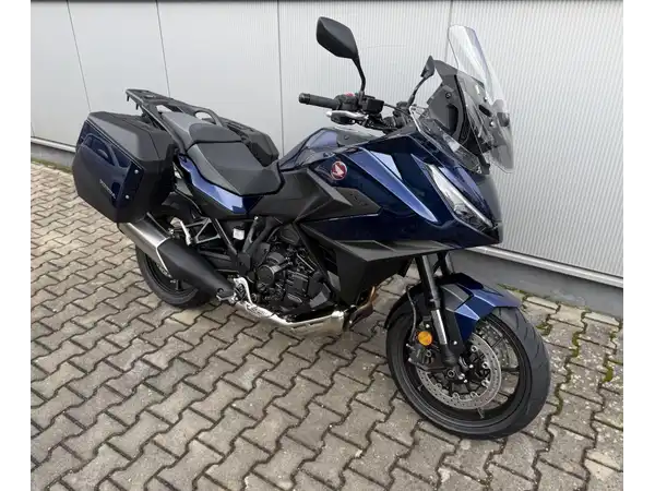 HONDA NT1100 (5/7)
