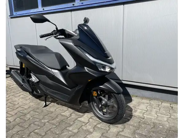 HONDA PCX (5/8)