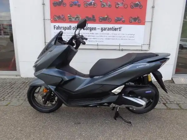 HONDA PCX (1/7)