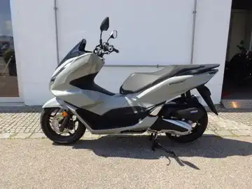 HONDA PCX (1/7)