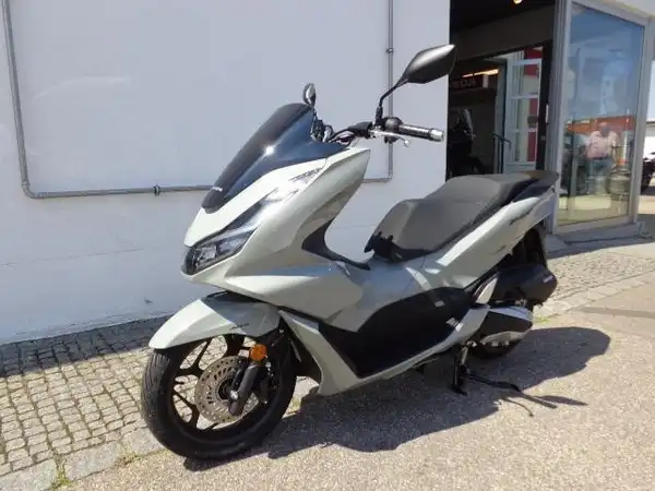 HONDA PCX (2/7)
