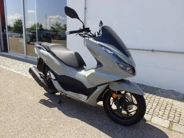 HONDA PCX (6/7)
