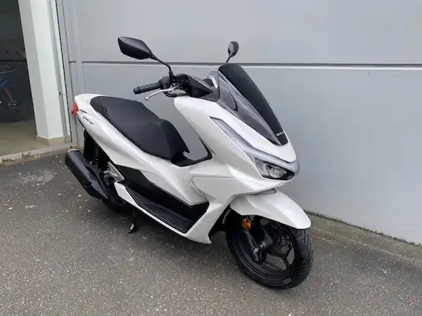 HONDA PCX (5/6)