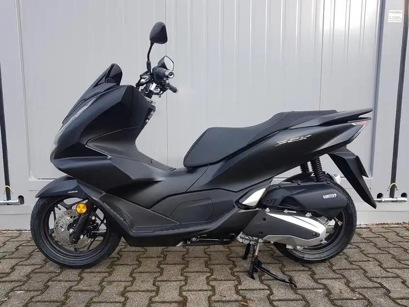 HONDA PCX (1/7)
