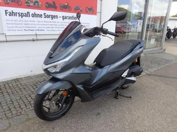 HONDA PCX (2/7)
