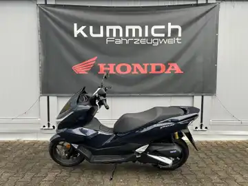 HONDA PCX (1/7)