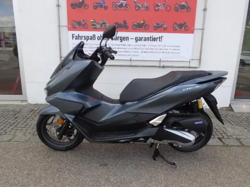 HONDA PCX (1/7)